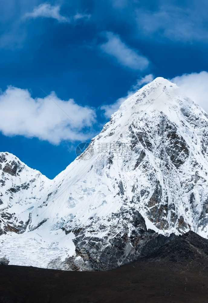 喜马拉雅Kalapathar和Pumori首脑会议雪登山运动最佳图片