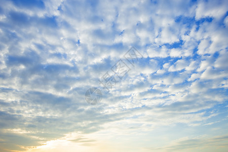 风景优美蓝色天空背景纹理白云日落大气层太阳图片