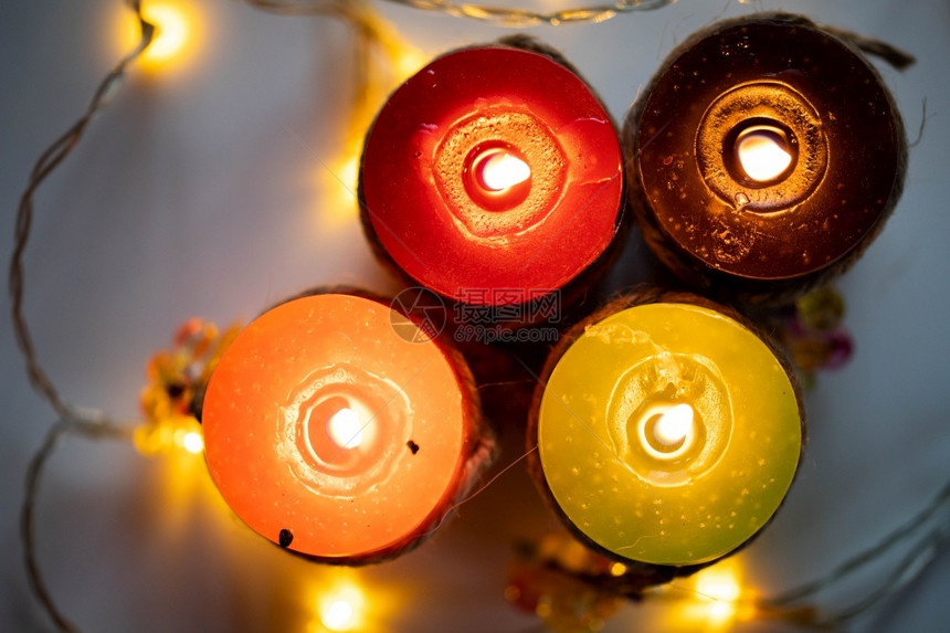 宗教白色的为基督复临安息日或圣诞节背景提供4个蜡烛粉色的图片