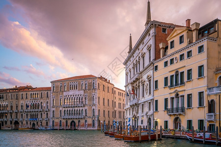 意大利语新冠日落时意大利威尼斯市景象著名的图片