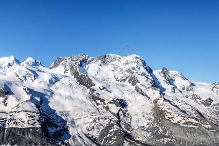 冬季雪景风光背景图片