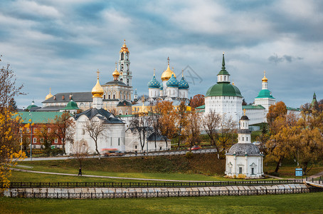 普列谢耶沃历史俄罗斯谢尔吉耶夫镇的三一圣谢尔盖修道院英石三位一体背景