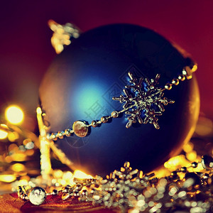 圣诞树传统装饰品图片