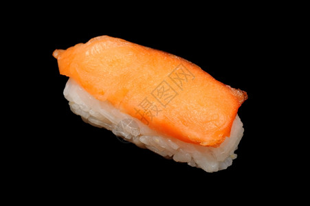 星光紧地围着黑鲑鱼尼吉里和寿司海鲜晚餐图片