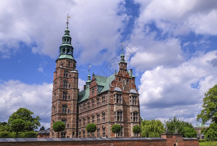 风景天空欧洲的丹麦哥本哈根罗森堡城或老虎机白天丹麦哥本哈根罗森堡城或老虎机图片