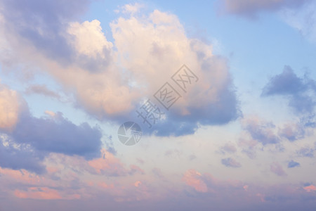 蓬松的粉色和蓝面纸天空颜自然抽象背景夏天大气层图片