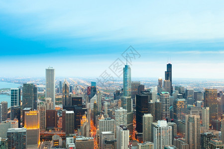 华丽的建筑学美国伊利诺州芝加哥市中心空观察环形图片