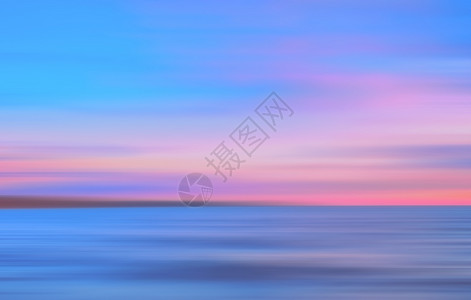 反白日黎明空灵的日落时抽象动作模糊的粉色马乌夫和蓝背景海白日光时抽象动作模糊的彩色海面背景周围的设计图片