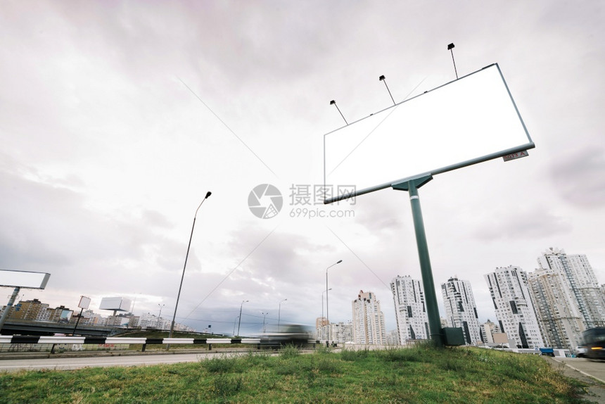 戈梅利广告牌城市入口阴云天社会的路图片