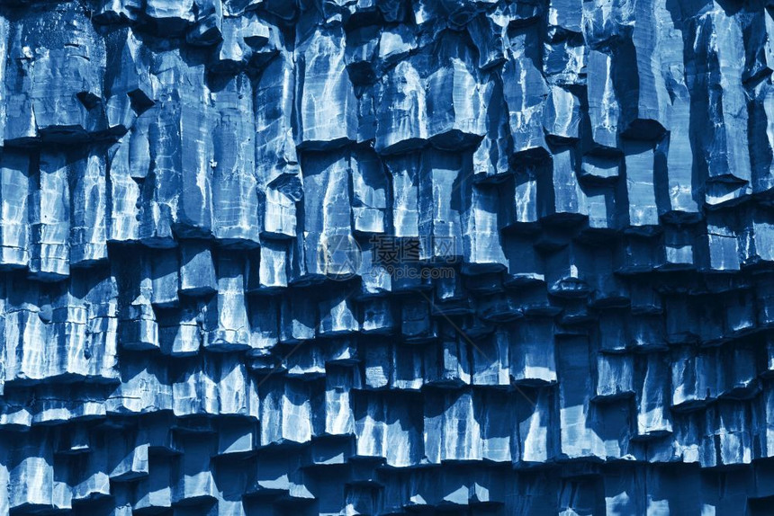 旅游岩石冰岛的瀑布六角柱公园Skaftafell颜色20年经典蓝罐六角形图片