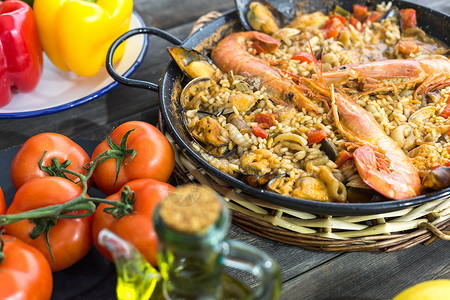 西班牙海鲜烩饭背景图片