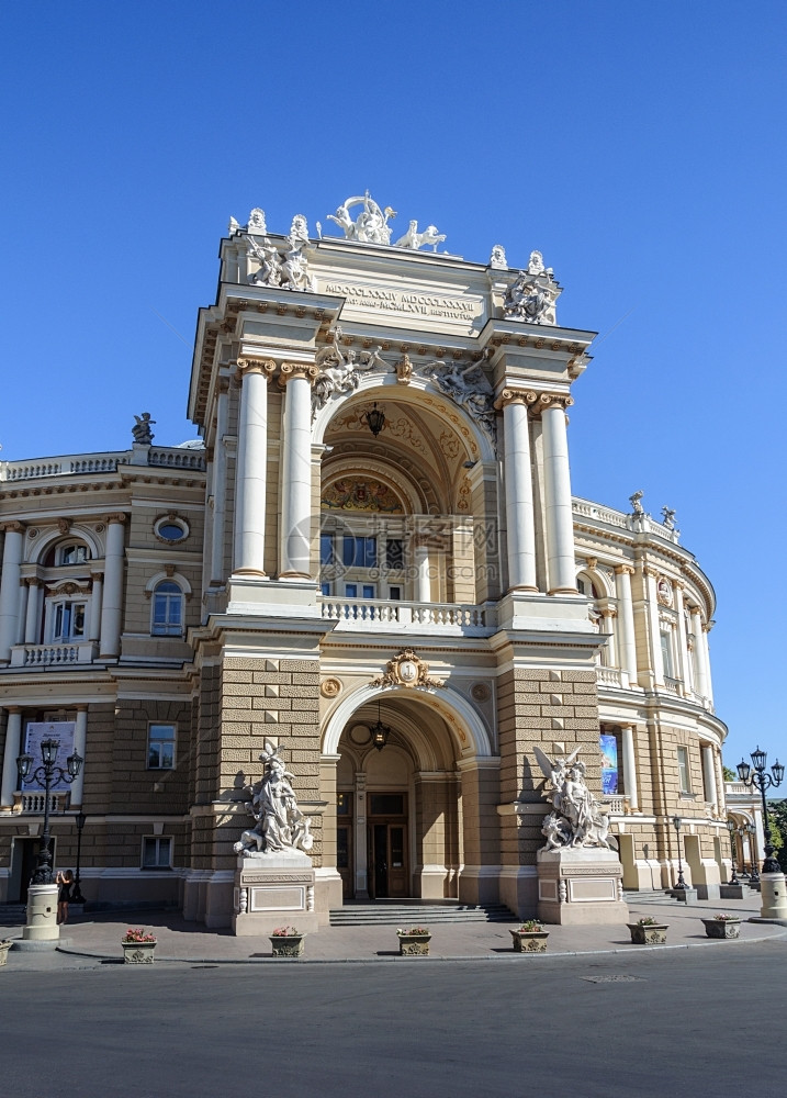 美丽的Odessa歌剧和芭蕾学术院主入口乌克兰敖德萨灯笼芭蕾舞图片