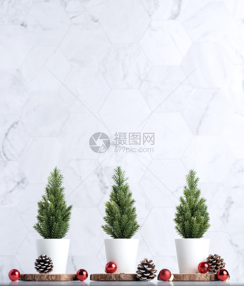 圣诞树盆栽装饰图片