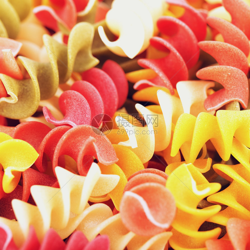 正方形意大利彩色背景不同颜的原始螺旋面多彩型RawSpiral面粉素食主义者图片