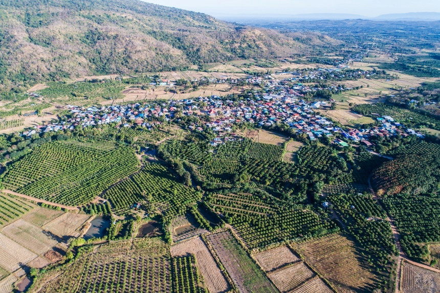 环境村庄地貌的空中观察多于旅行图片