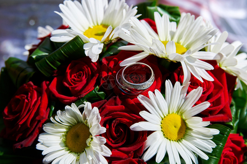 夏天结婚礼花束红玫瑰颜色图片