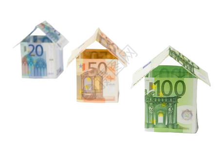 屋支付股票三栋房子由不同的欧元钞票组成孤立在白色背景上图片