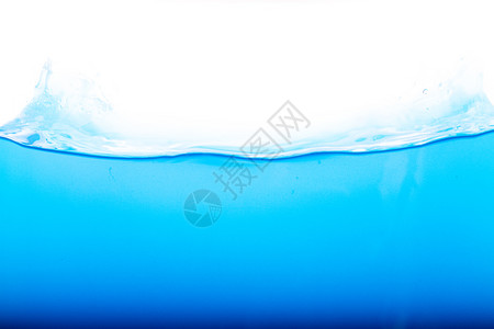 泡沫白底层的水和空气泡清除口渴图片