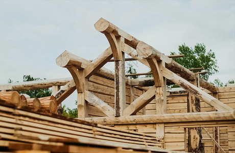 木板结构木屋结构的一部分桁架木结构的细节屋房子结构一部分木屋房子板建筑学工作背景