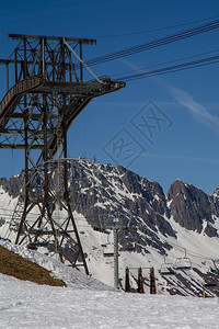 假期建造法国阿尔卑斯山最大的滑雪小屋之一外部旅行图片