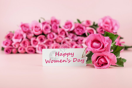 粉红玫瑰花束瓶粉红玫瑰花和妇女节卡片设计图片