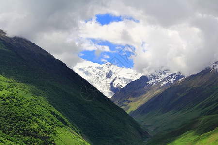 高加索山脉的美丽风景图象与高加索山脉的相貌首脑欧洲厄尔布鲁士图片