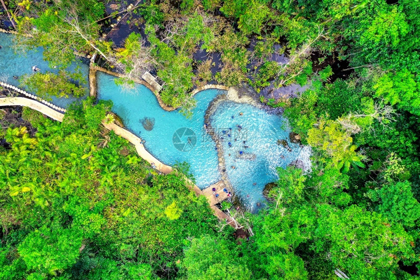 泰国苏拉特萨尼潘南德流域森林的空中观察河放松看不见图片