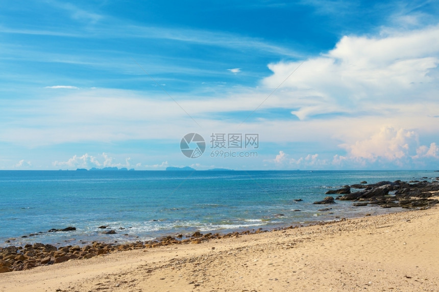 海岸照片泰国安达曼海阳光明媚的滩加岩石假期图片