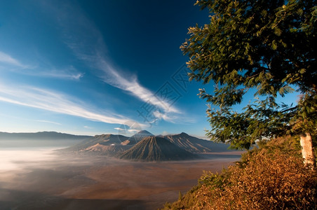 噻托溴铵粉雾剂岩石风景高清图片