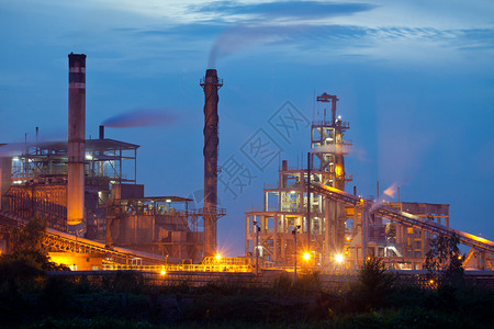 泰国日落期间的工业厂房环境商业图片