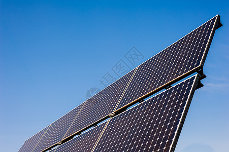 晴天生态的电气太阳能池板以环保的方式产生能量图片
