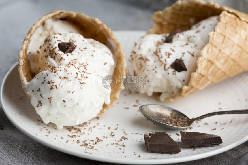 舀香草高分辨率相片美味的冰淇淋高品质相片优美的冰淇淋卡路里图片