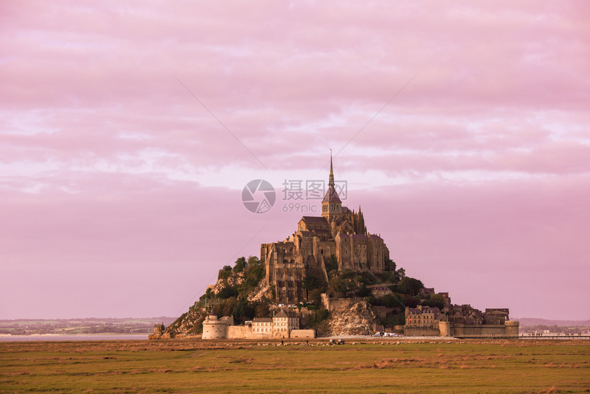 北方法国诺曼底岛上的圣米歇尔修道院过滤图片