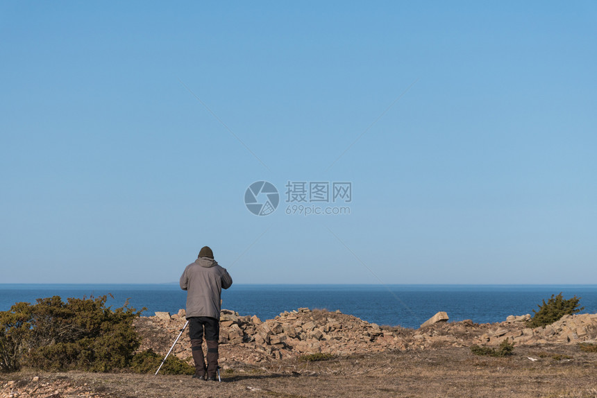 在海滨的瑞典群岛奥兰海岸旁观鸟群在黄海中观察鸟群旅行海景沿图片