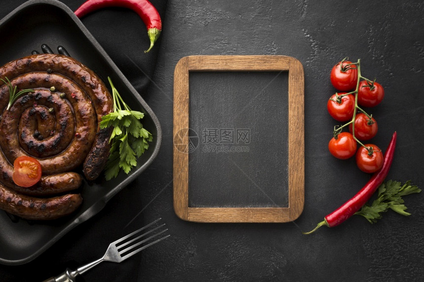 煮熟的啤酒高清晰度照片顶端视图美味烤香肠餐桌优质照片高品高品质牛肉图片