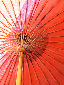 红色遮阳伞图片