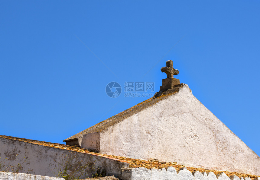屋顶是外面白天主的一部份从外面出来宗教的象征晴天图片