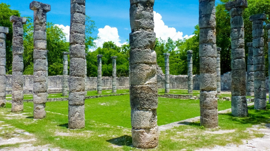 传统的建造墨西哥尤卡坦半岛奇钦伊察的库尔坎金字塔宗教图片