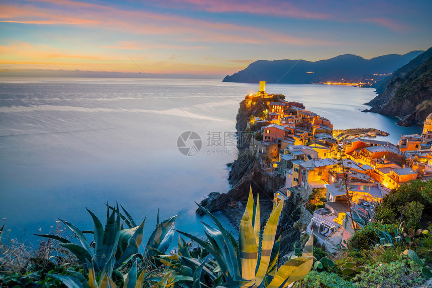 海岸Vernazza欧洲辛克特地环球中海山脉多姿彩的城市风景自然建造图片