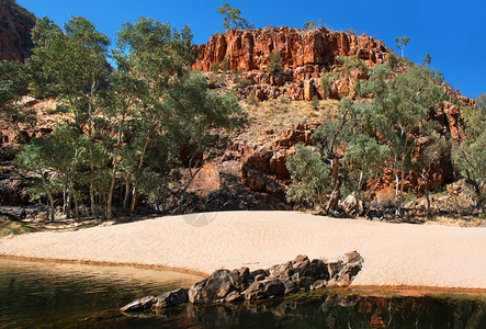 OrmistonGorge澳大利亚北区西麦克唐纳公园中心自然游泳的图片