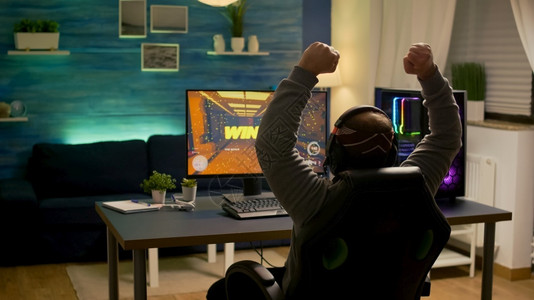 个人电脑虚拟的胜出后举手视频画家播放器娱乐图片