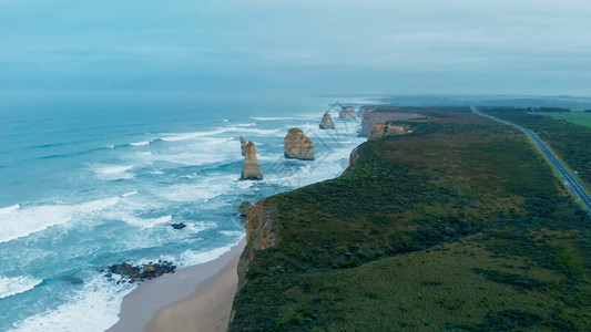 十二神使在日出维多利亚澳大全景星空观在一片阴云的清晨岛国民天线图片