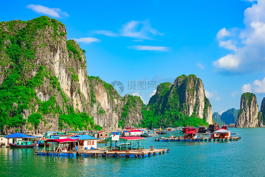 景观岛屿越南哈隆湾东亚的浮游渔村和岩礁岛教科文组织世界遗产地点UNESCO假期图片