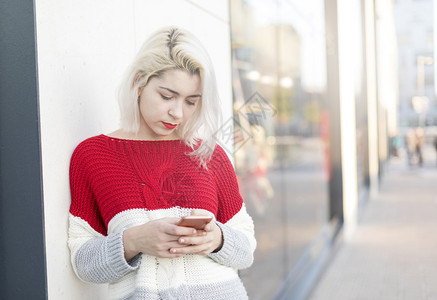 商业一种电话女人发信息图片