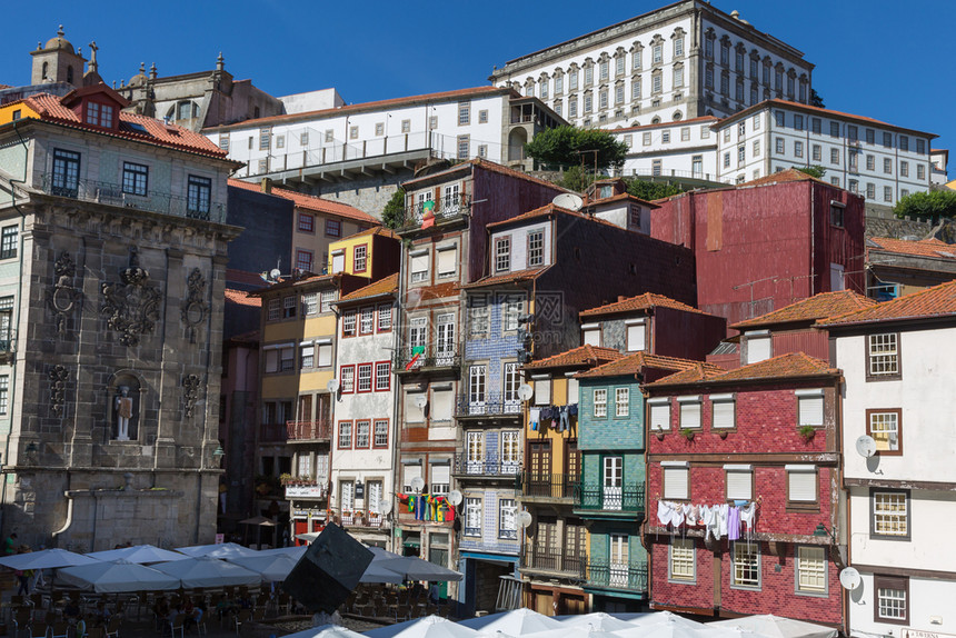 陶瓷制品艺术葡萄牙典型的多彩葡萄牙建筑图案TileAzulejos面板挂旗古老视窗和Balcony葡萄牙典型的有色葡萄牙建筑图案图片