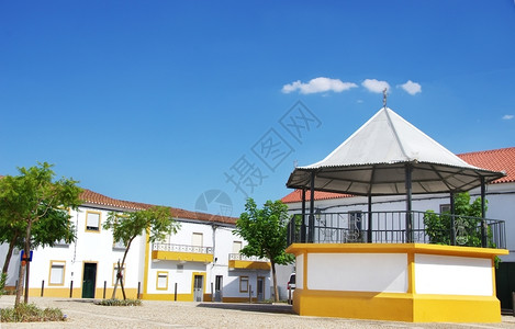 晴天小路自然葡萄牙Arraiolos的Vimieiro广场景观图片