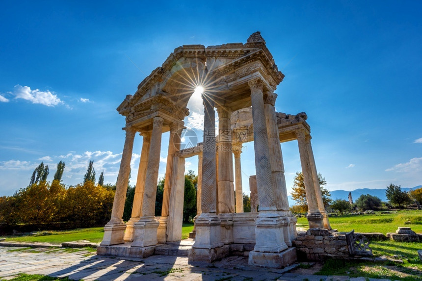 土耳其古代城市阿弗罗迪西亚历史的著名废墟图片