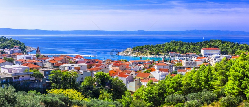 马卡尔斯著名的自然克罗地亚美丽的得里海滨岸的美景马卡斯里维埃拉图片