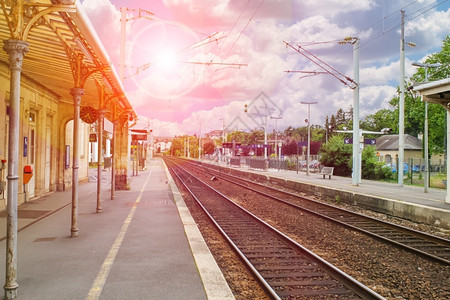省级商业法语镇火车站的平台法国运动图片
