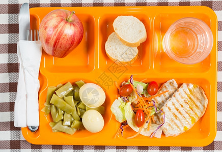 隔间豆子学校食堂的物托盘餐饮图片